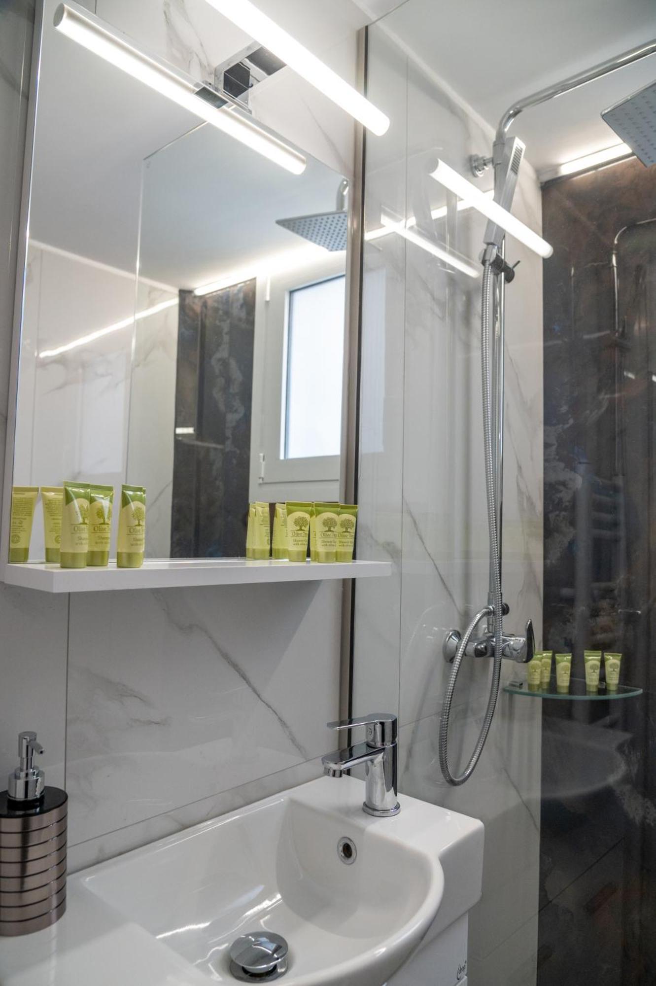 Central Apartment Near To Acropolis Area เอเธนส์ ภายนอก รูปภาพ