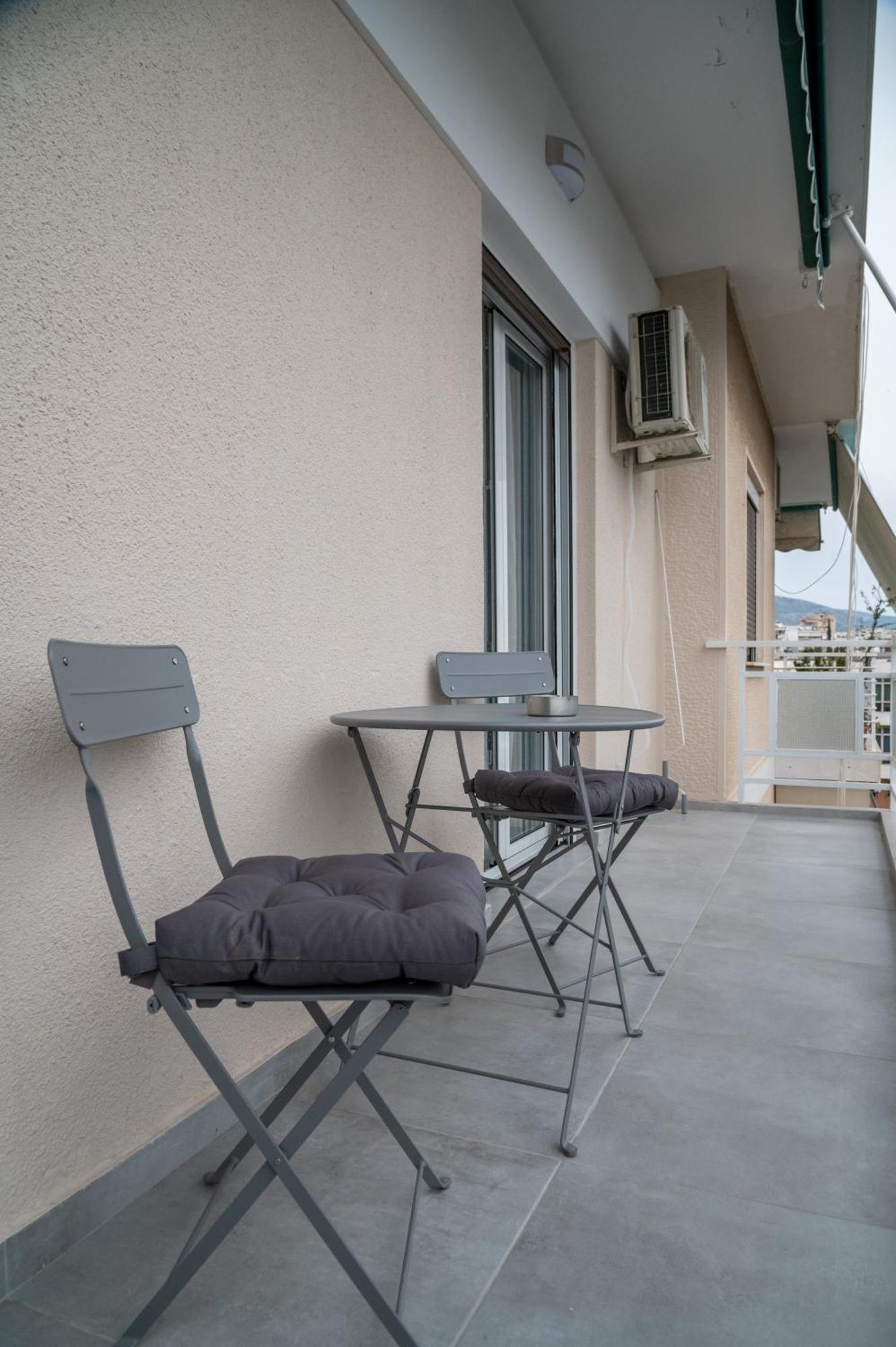 Central Apartment Near To Acropolis Area เอเธนส์ ภายนอก รูปภาพ