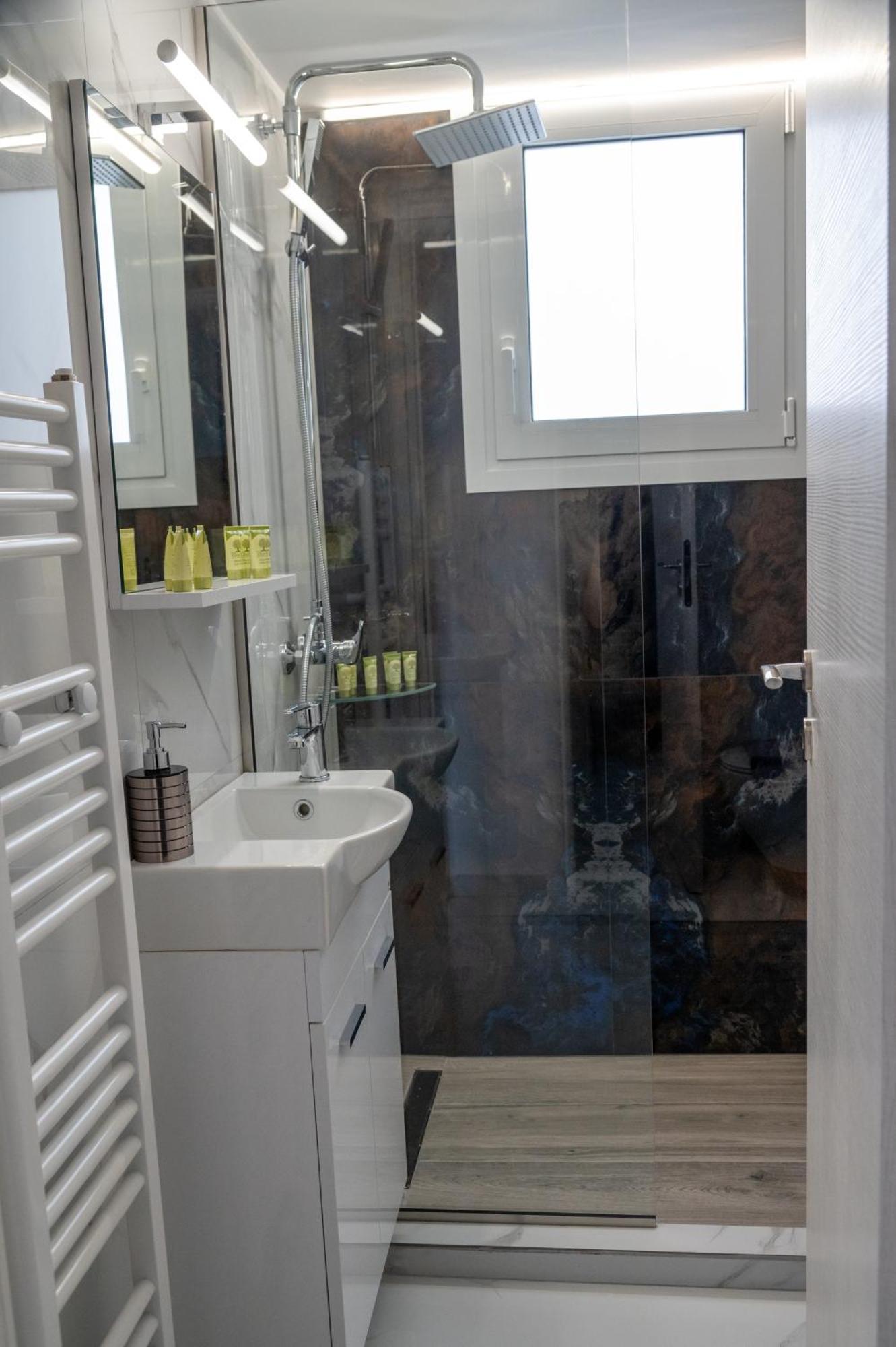 Central Apartment Near To Acropolis Area เอเธนส์ ภายนอก รูปภาพ