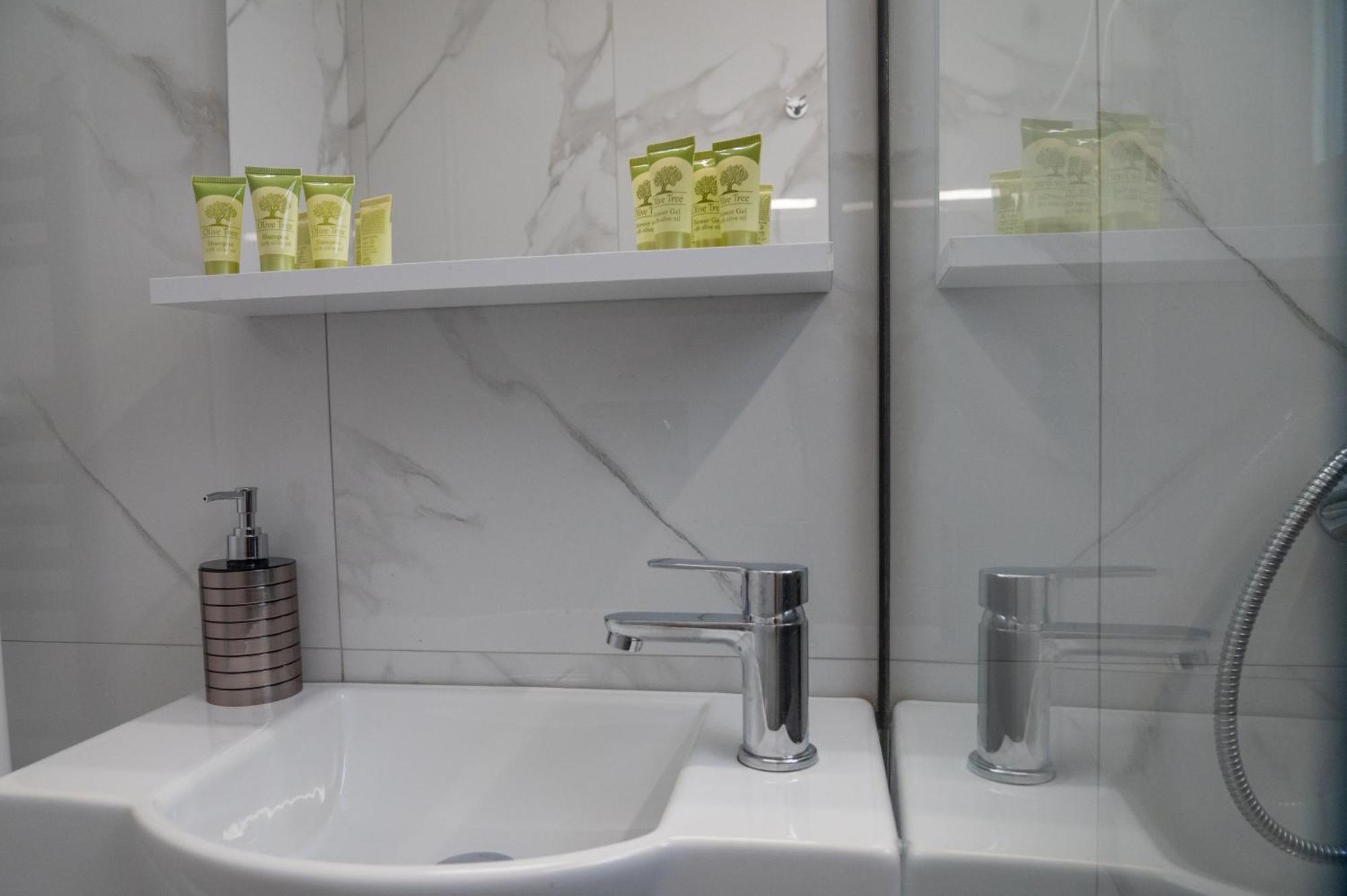 Central Apartment Near To Acropolis Area เอเธนส์ ภายนอก รูปภาพ